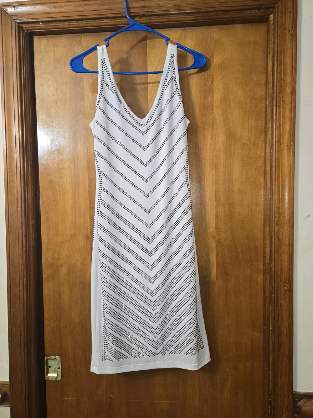 Carmen Marc Valvo White V-Neck Mini Dress with Chevron Cutouts